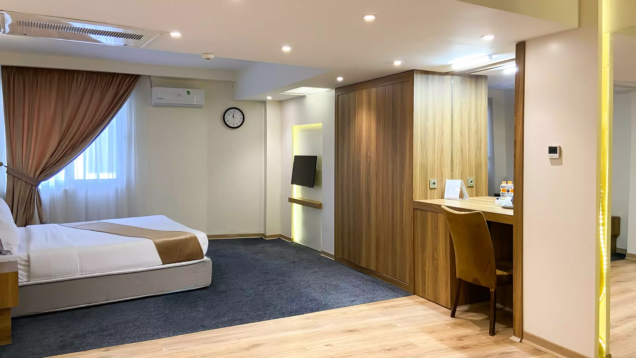 Alibaba https://cdn.alibaba.ir/ostorage/hotel-accommodation-images/6703186e0fe27c5a5df8ef0f_348af776-20ec-4a98-a3f2-ece1dddeb372_دبل (1).webp